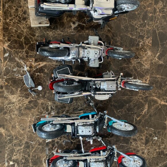 5 lot collectible die cast motorcycle models, Harley, BMW, Honda, Motto Guzzi - Picture 16 of 16